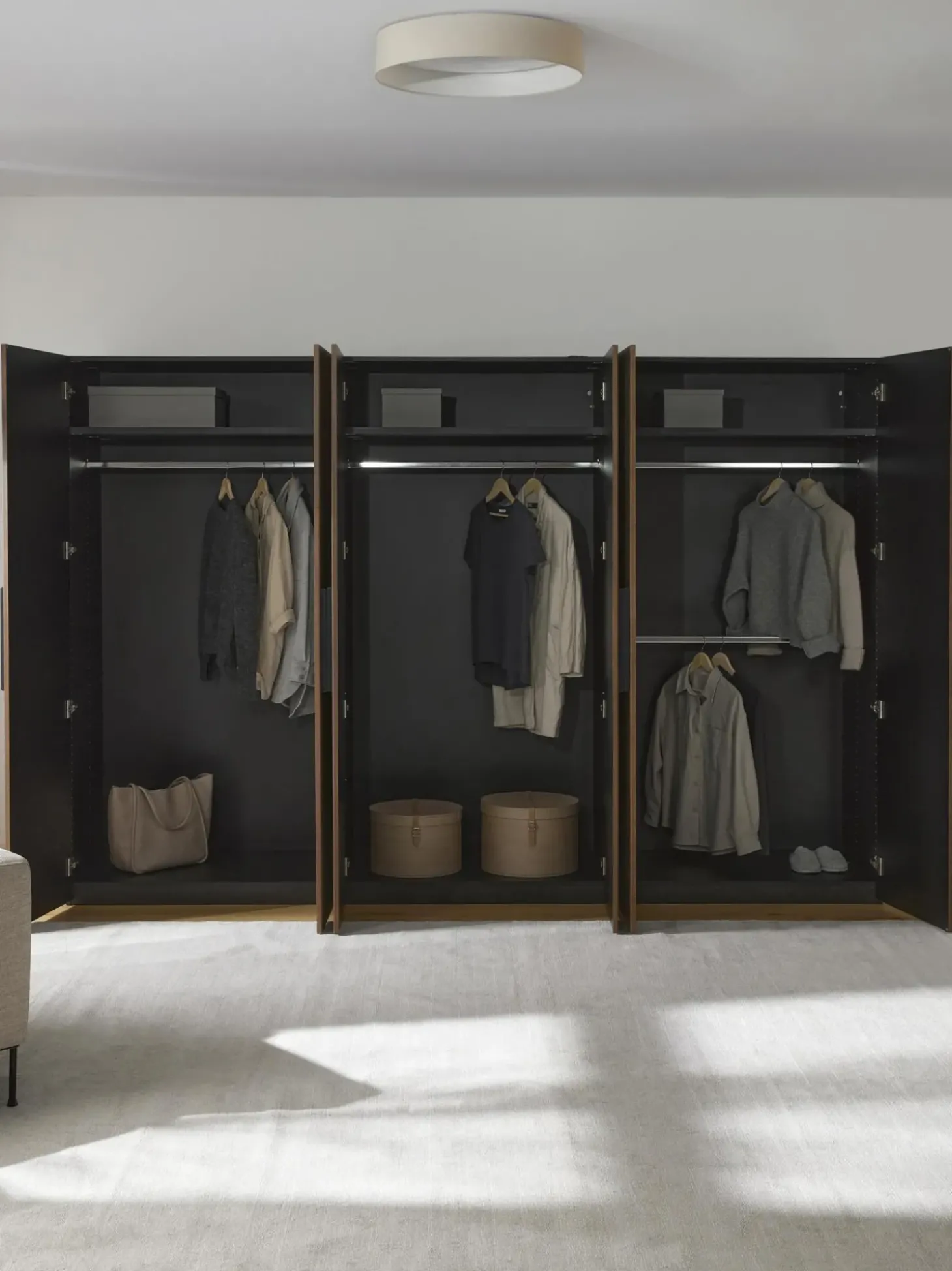 Armadio Componibile Ad Ante Girevoli Simone, Larg. 300 Cm, Diverse Varianti