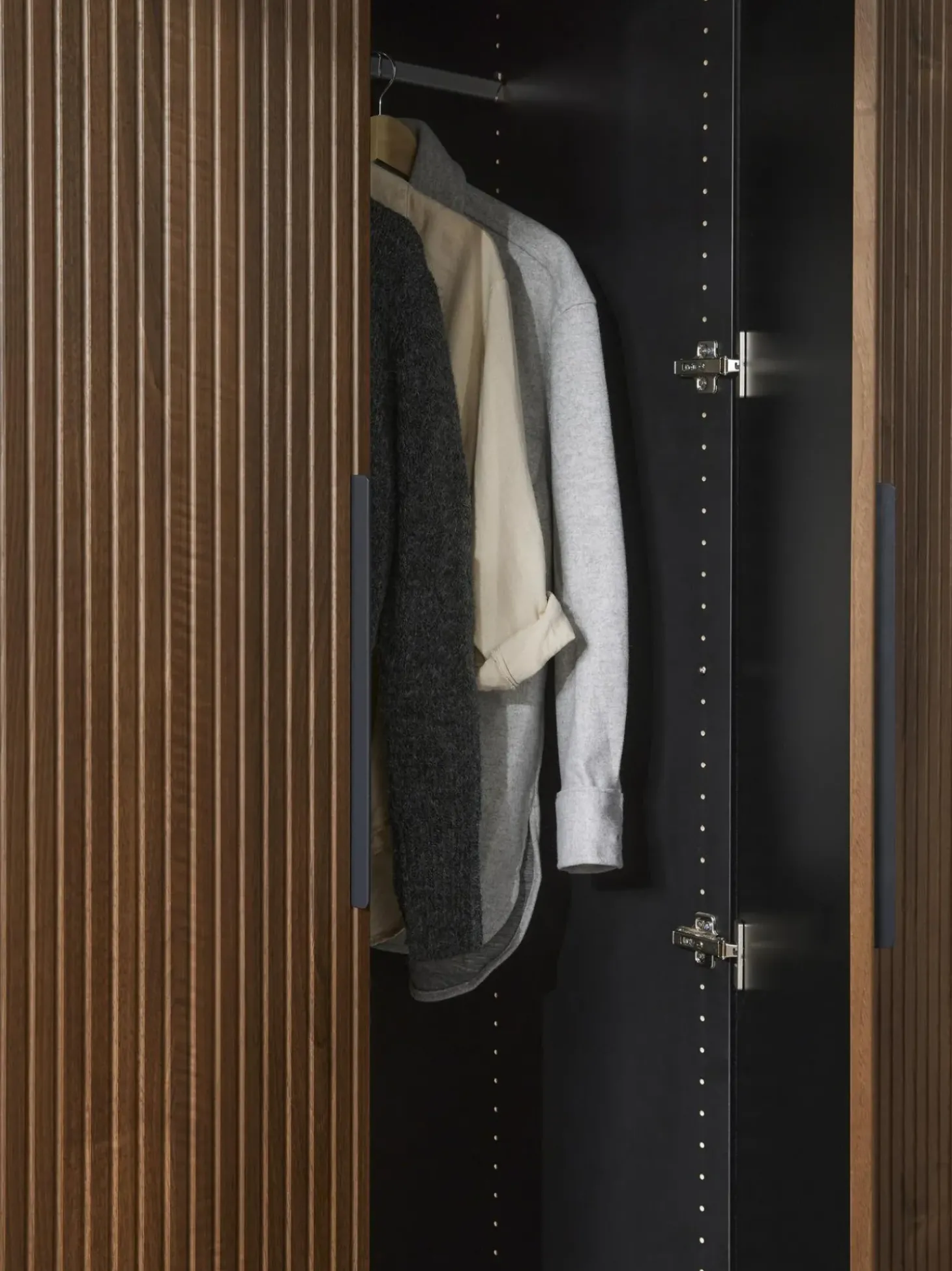 Armadio Componibile Ad Ante Girevoli Simone, Larg. 300 Cm, Diverse Varianti