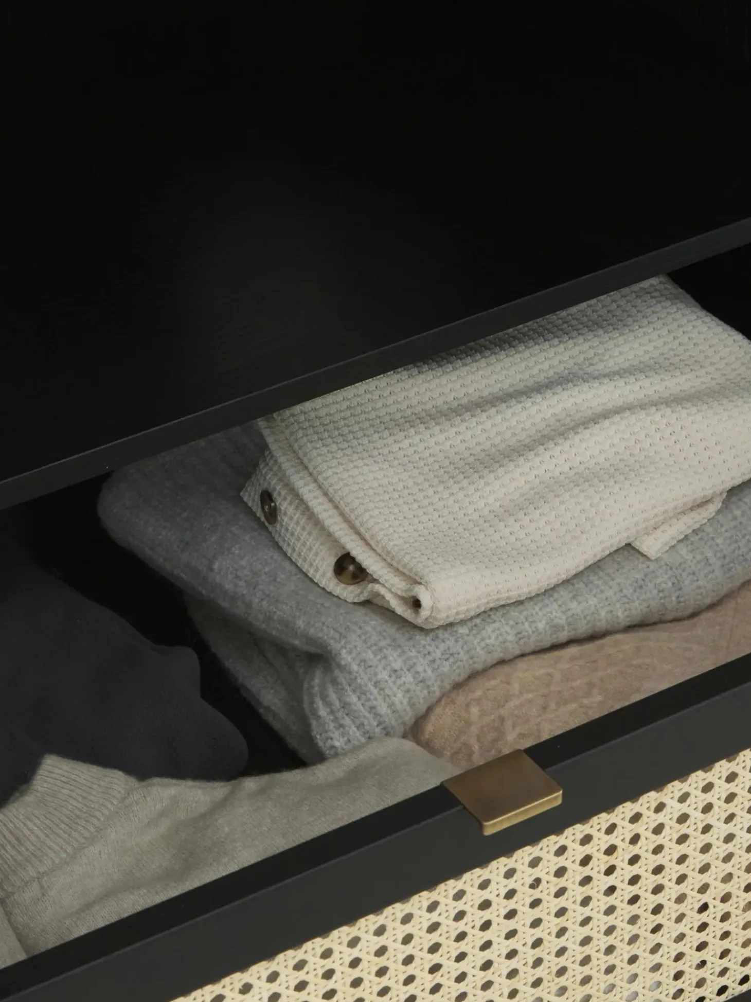 Armadio Piccolo A 2 Ante Con Intreccio Viennese Aries