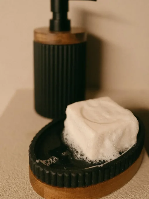 Dispenser Sapone Con Dettaglio In Legno Laura