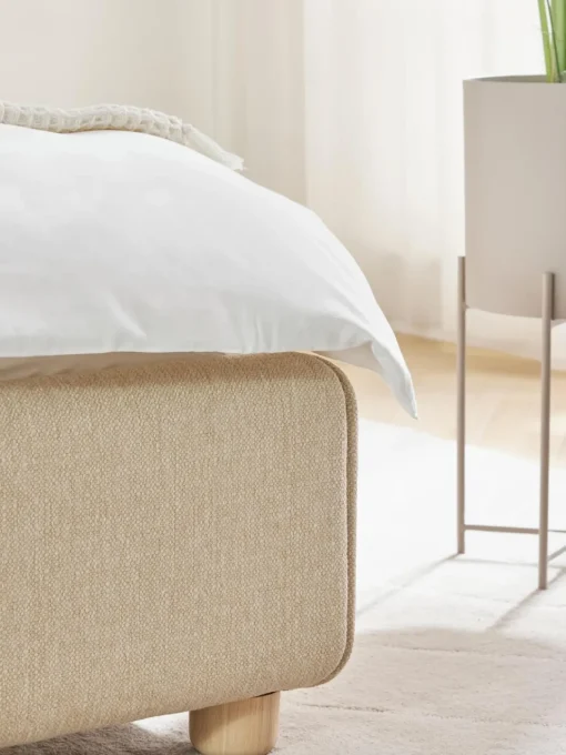 Letto Imbottito Con Contenitore Ebba