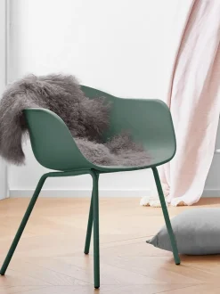 Sedia Con Braccioli Con Gambe In Metallo Claire
