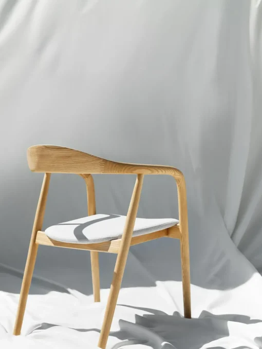 Sedia Con Braccioli In Legno Con Cuscino Angelina