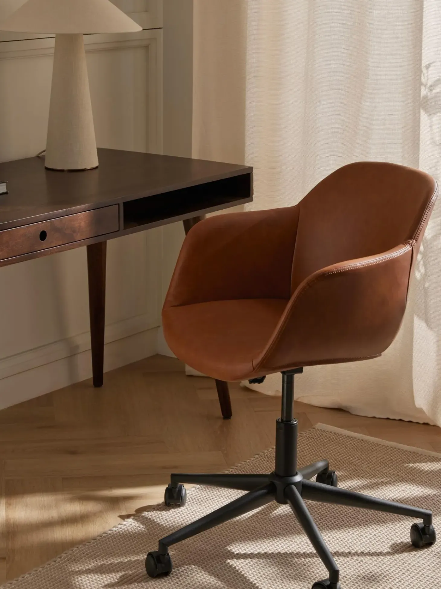 Sedia Da Scrivania In Similpelle Con Seduta Stretta Fiji