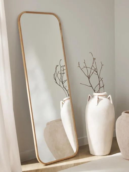 Specchio Da Parete Angolare Con Cornice In Rovere Levan