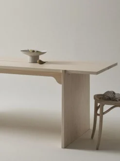 Tavolo In Legno Di Pino Tottori
